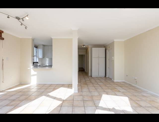 2 BEDROOM APARTMENT TO LET IN VREDEHOEK